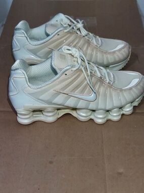 Nike Women's Shox TL Size 8.5 Pearl White Particle Pink